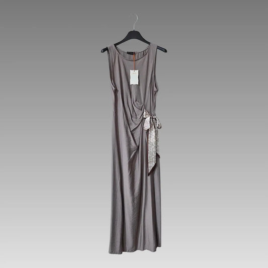Abito Lungo Smanicato Con Foulard