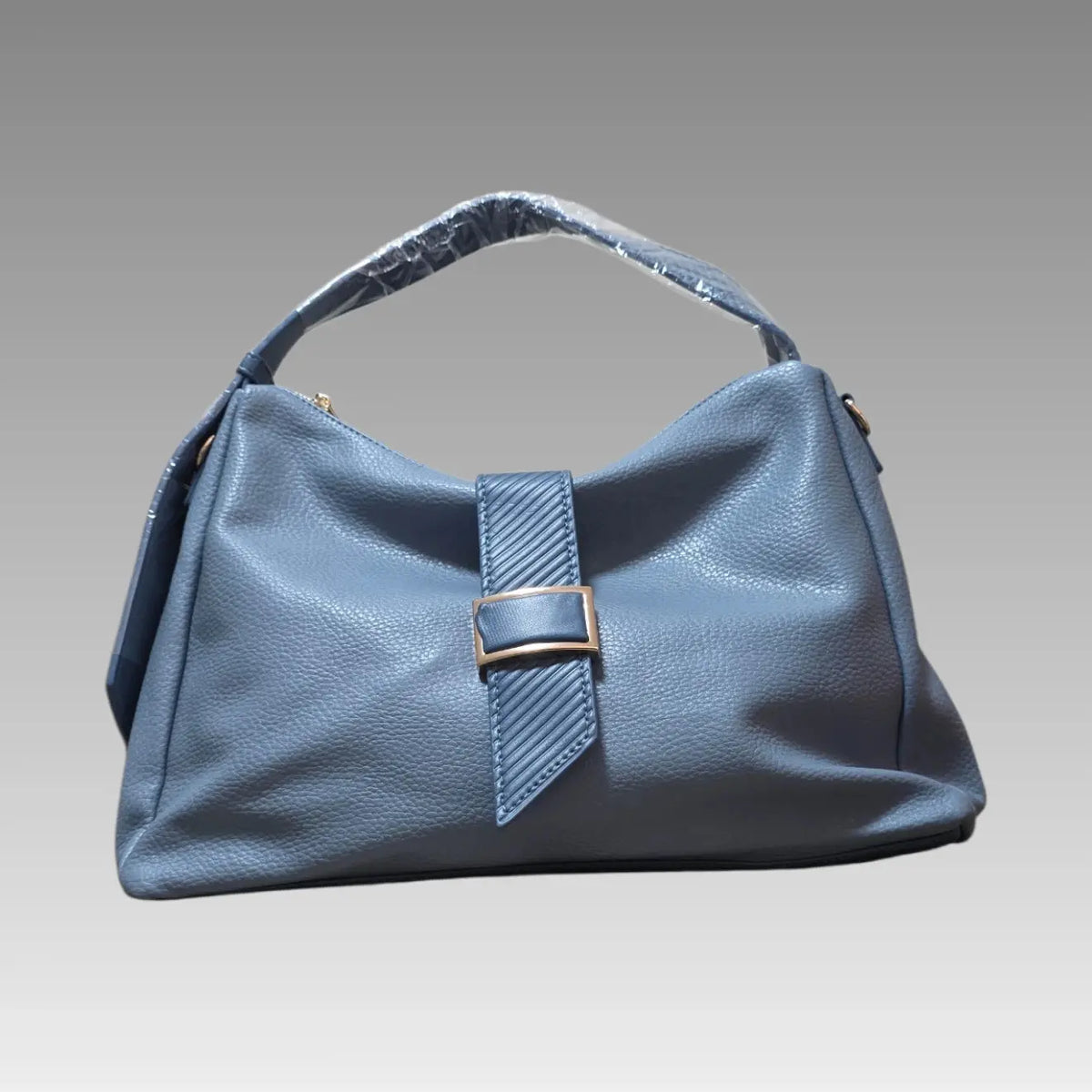 Bolso con solapa a rayas