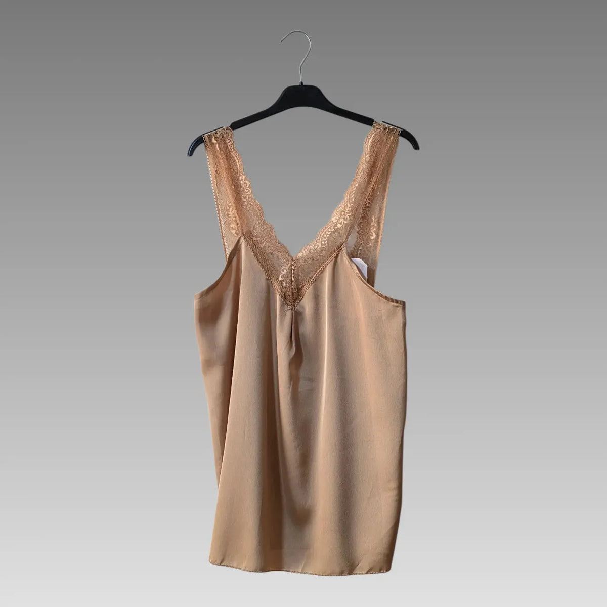 Camiseta de tirantes con encaje floral