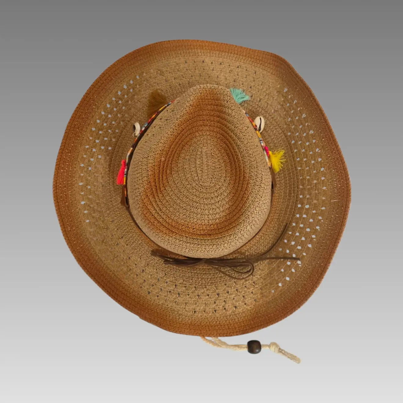 Sombrero de cowboy con conchas
