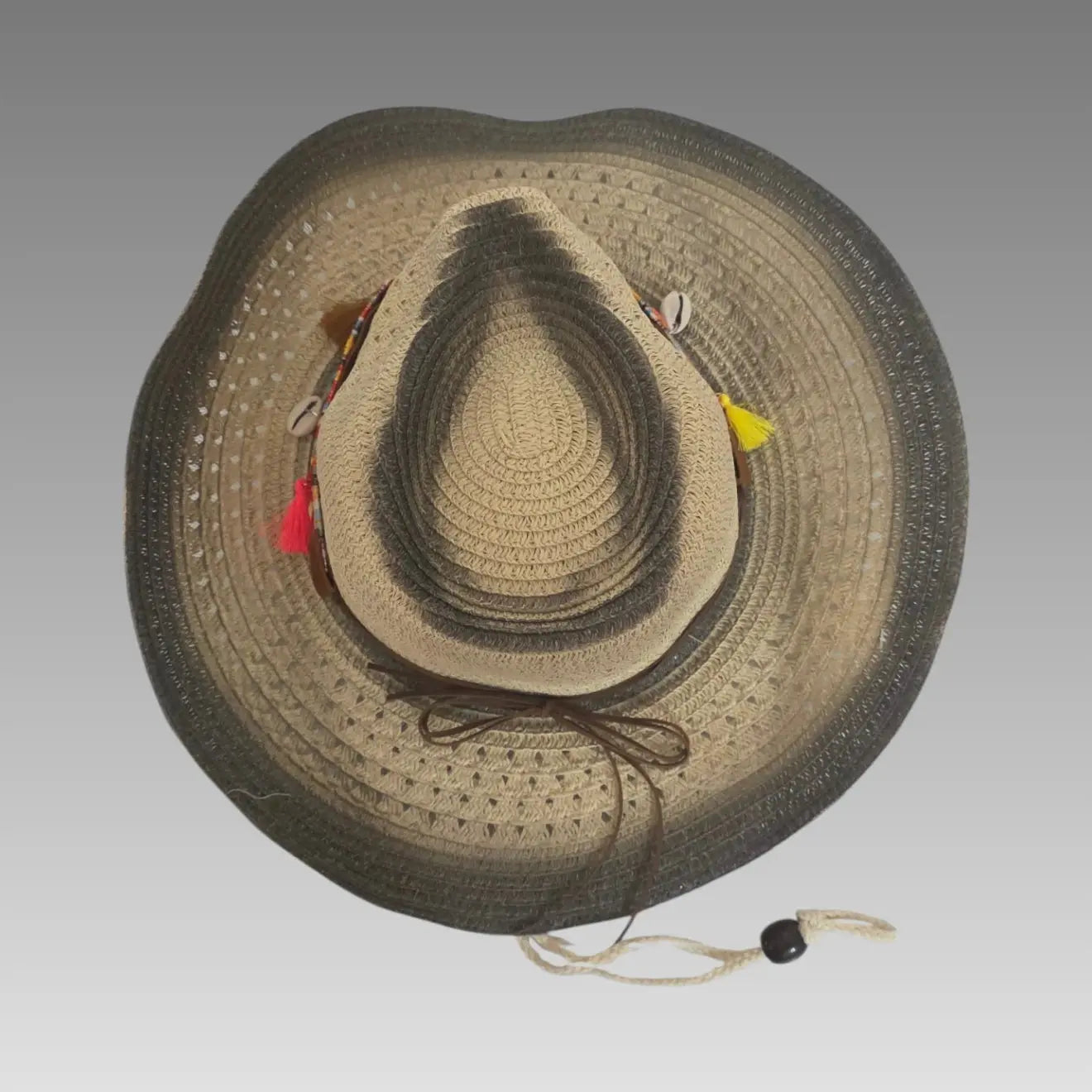 Sombrero de cowboy con conchas