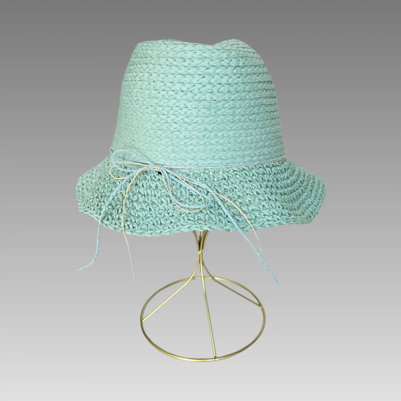 Sombrero de sol con lazo