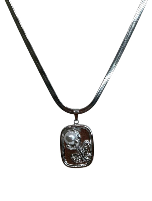 Collana Rosepearl