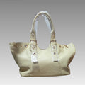Maxi bolso con detalles de herrajes dorados