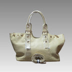 Maxi bolso con detalles de herrajes dorados