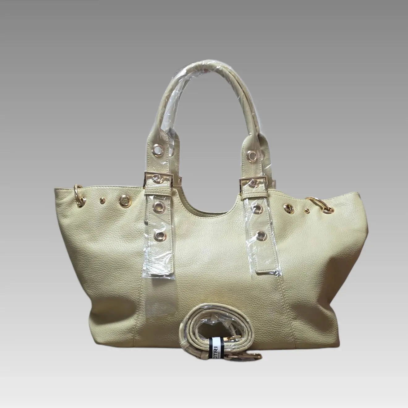 Maxi bolso con detalles de herrajes dorados