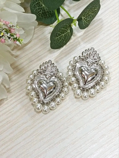 Orecchini Cuore Sacro Con Perle Splendi