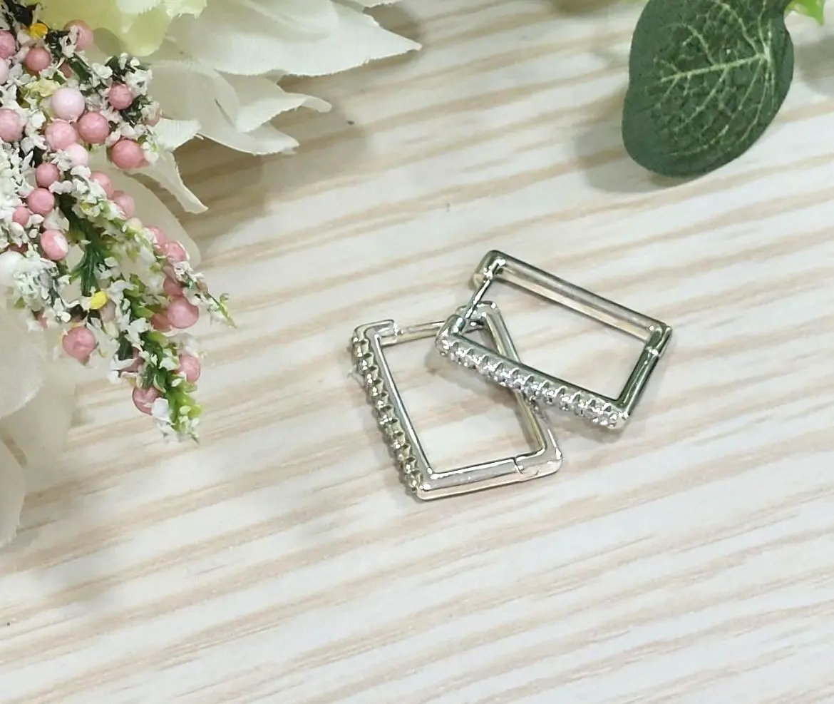 Orecchini Rettangoli Con Zirconi Splendi
