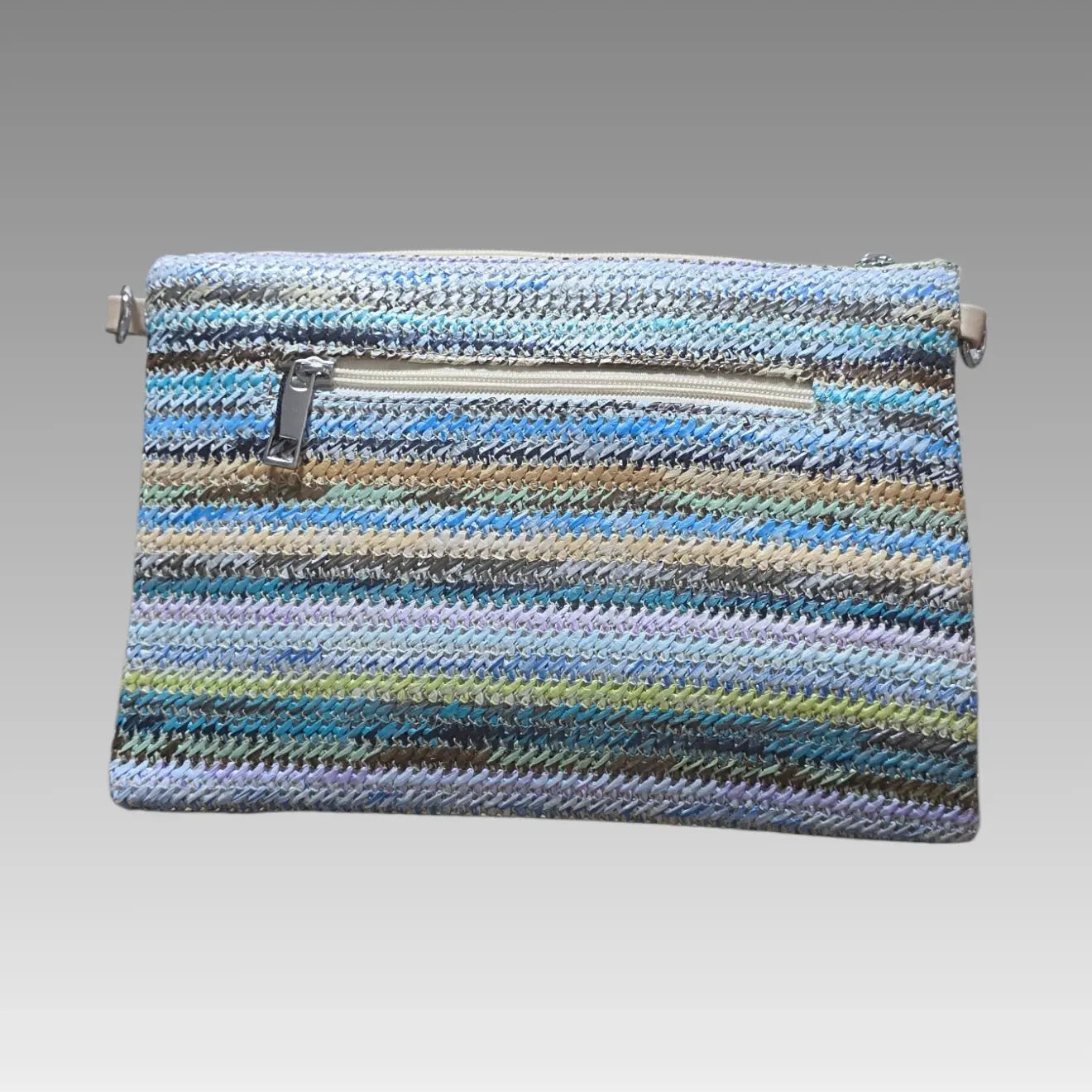 Clutch de rafia con efecto jaspeado